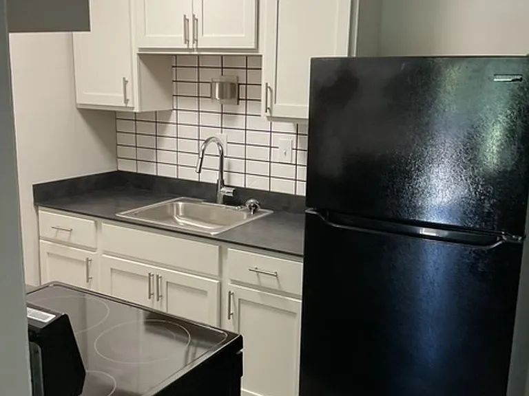 Richlawn Apartments — Photo 14