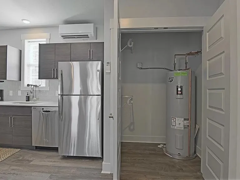 MF - Floresta Street Apartments-822 — Photo 10