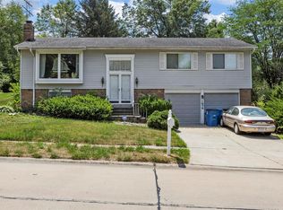 1876 Arrowpoint Dr, Saint Louis, MO