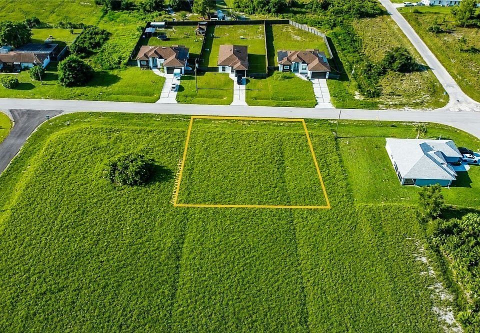 1st image of 813 Jaguar Blvd