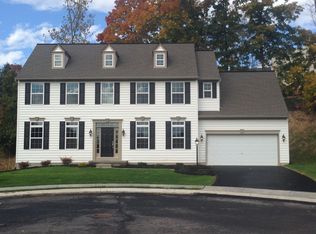 820 Jasmine Ave, Mount Joy, PA 17552