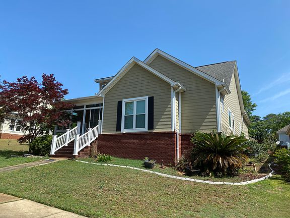 2nd image of 1228 Sadie Cir