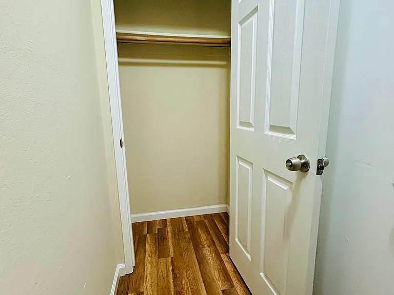 2525 Walters Way #4 — Photo 27