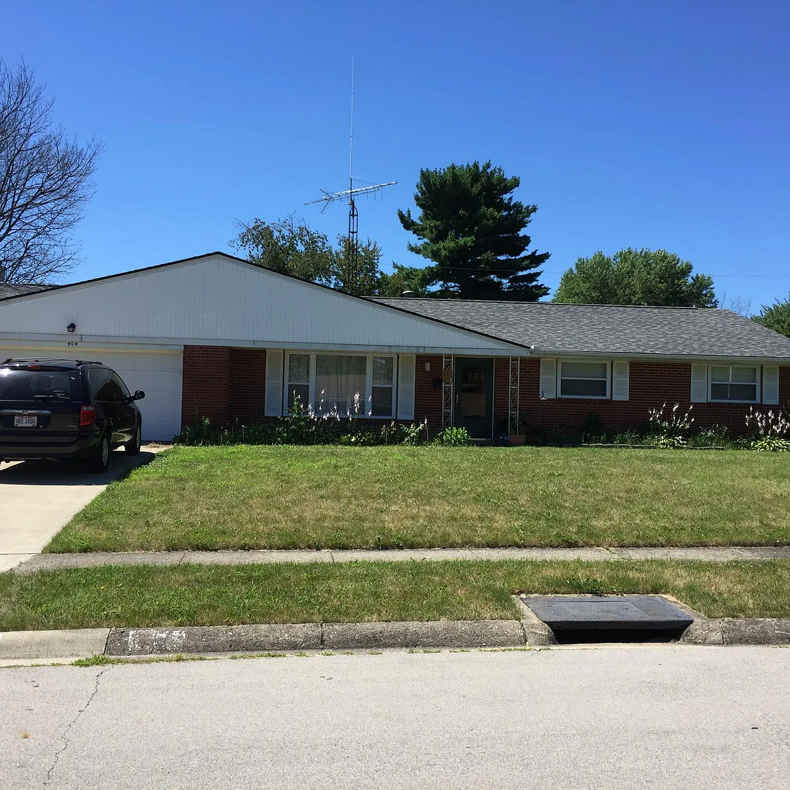 404 Westview Pl photo 1