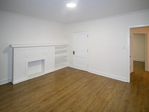 4th image of 11136 S Vernon Ave #1B