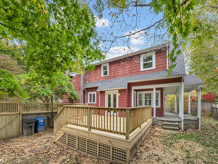 56-58 Gard Ave — Photo 8