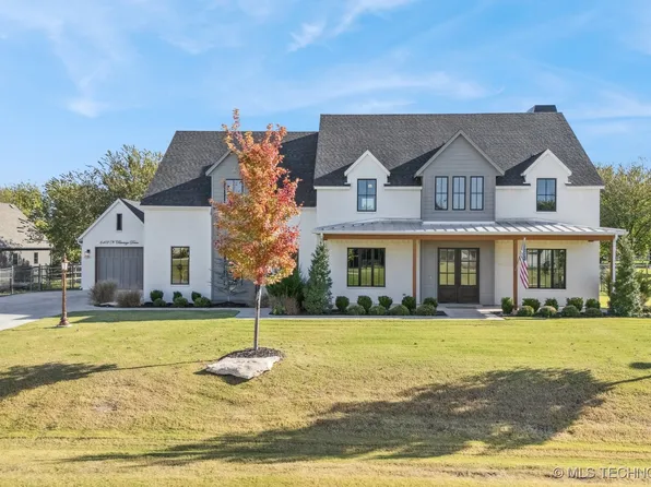 6407 N Bluesage Dr, Owasso, OK 74055