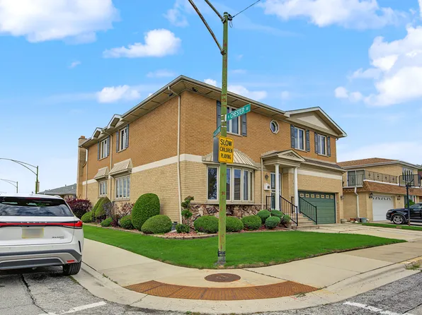 4700 N Chester Ave, Chicago, IL 60656