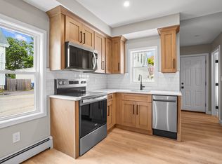 34 Mary Ave APT 1, East Providence, RI 02914