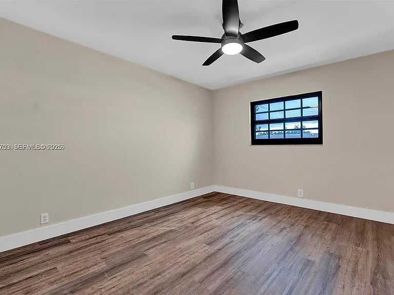 1406 NW 8th St — Photo 28