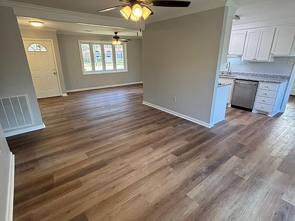 3rd image of 7719 Mendelwood Dr