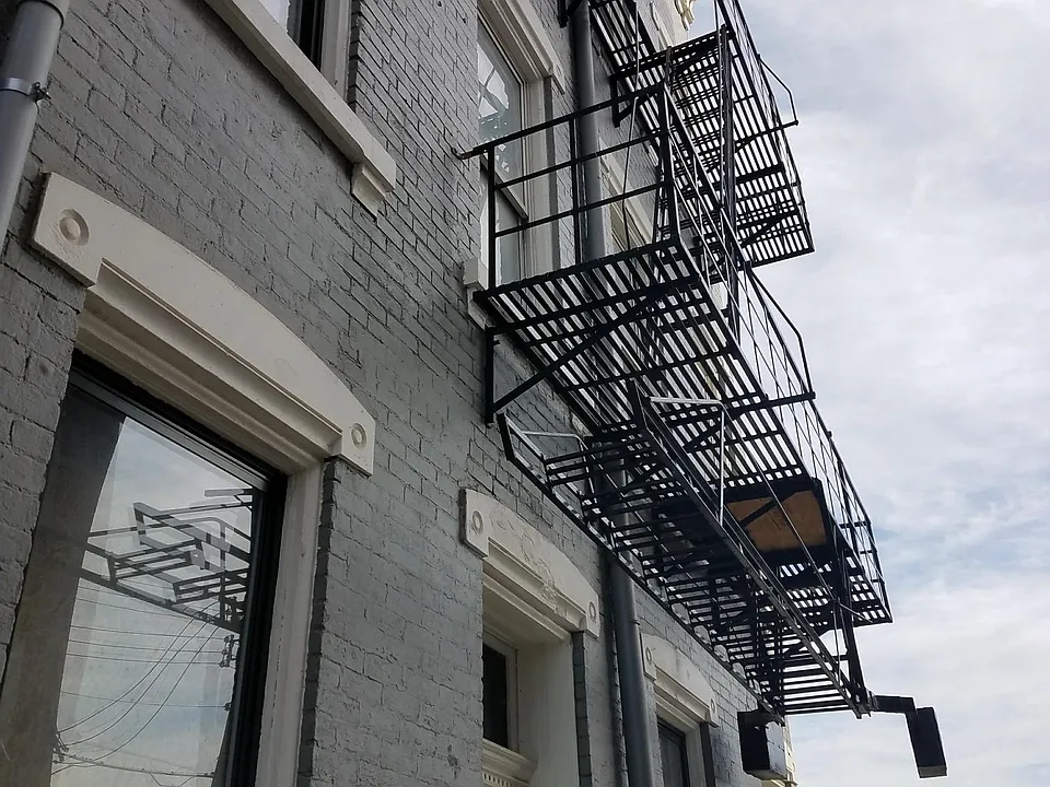 1818 Logan Exterior