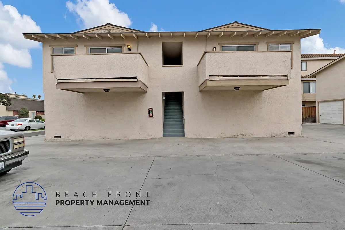 Building Photo - 7872 Holt Dr