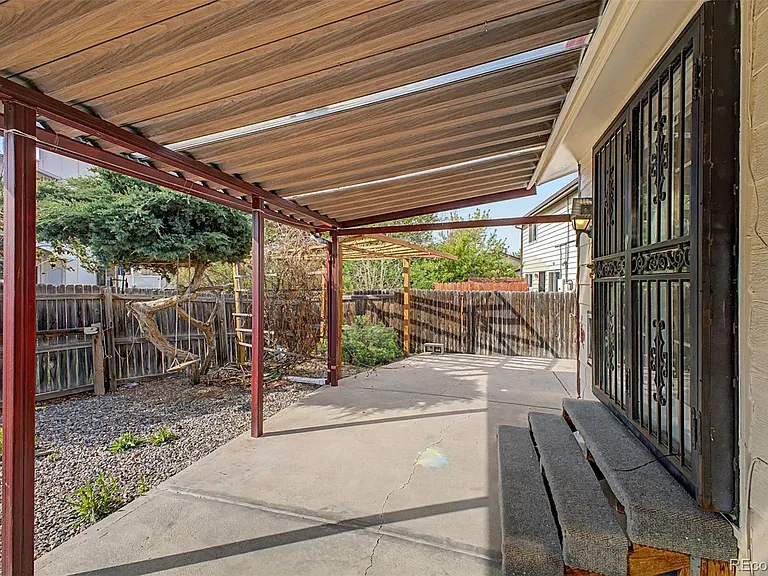 2757 S Salida St — Photo 44
