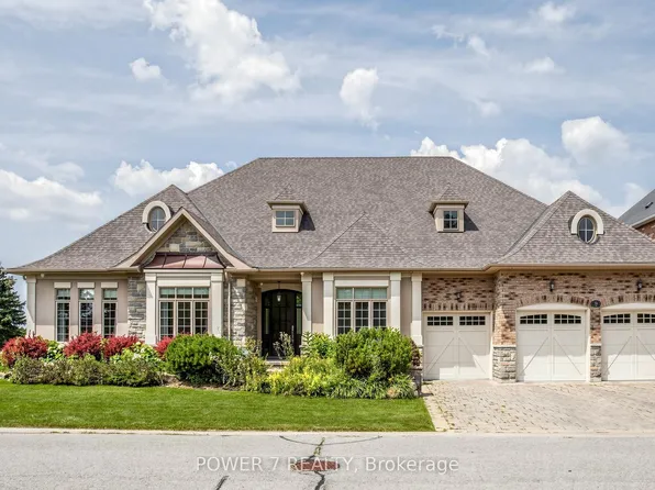 9 Emerald Heights Dr, Whitchurch Stouffville, ON L4A 0C8
