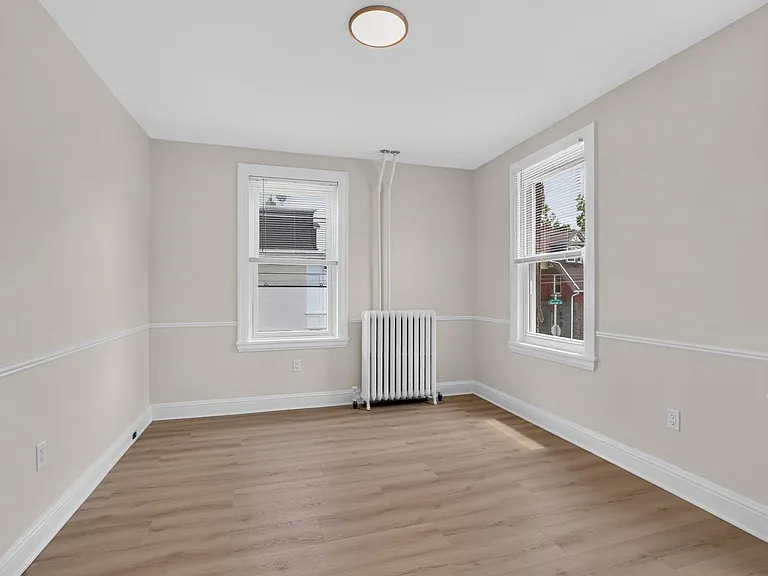 6347 McCallum St #2 — Photo 10