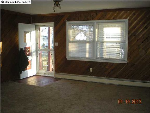 2nd image of 108 Lawrence Dr