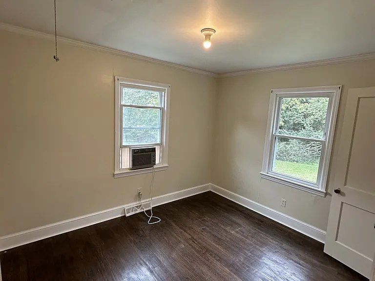 373 Juless St — Photo 12