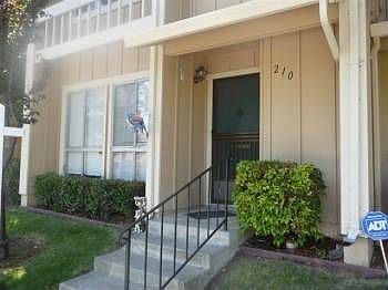 1st image of 210 Richmond Park Pl