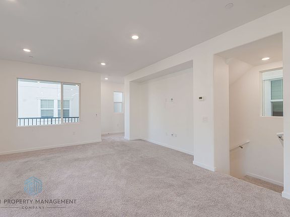 5th image of 2539 Dorris St