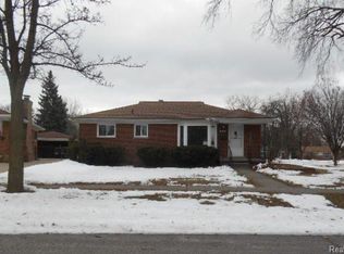 1529 Warrington St, Mount Clemens, MI 48043