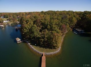 108 Cardinal Rd, Huddleston, VA 24104