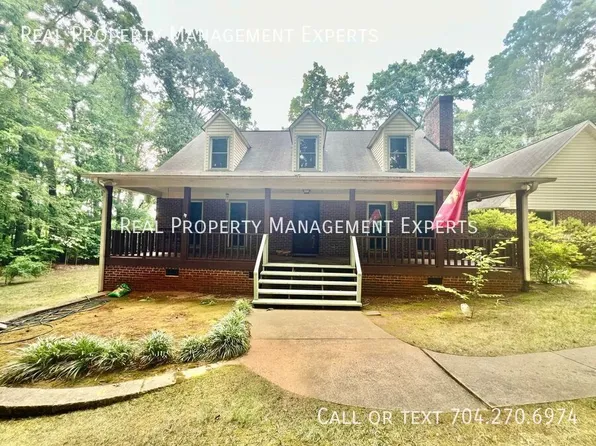 9024 Highland Creek Pkwy, Charlotte, NC 28269