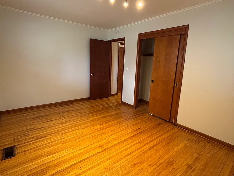 852 N Xenophon Ave — Photo 17
