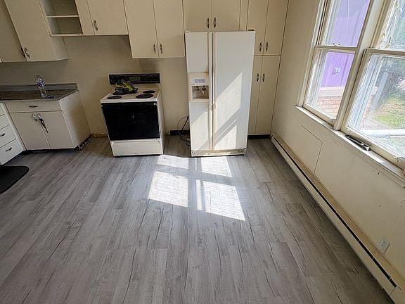 3rd image of 401 E Broad St #1