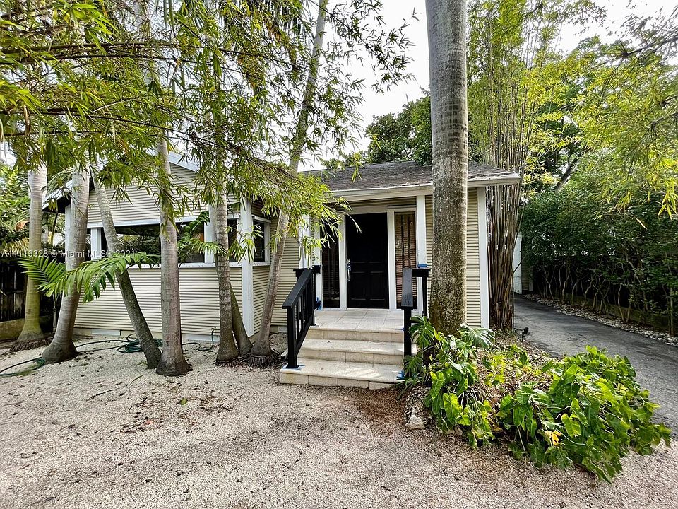 1st image of 3026 Aviation Ave