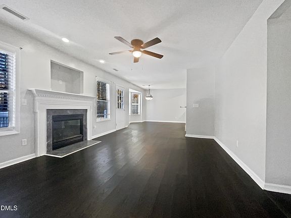 3rd image of 2734 Sunnybrook Dr