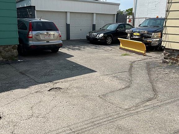 5th image of 20-28 Holly St