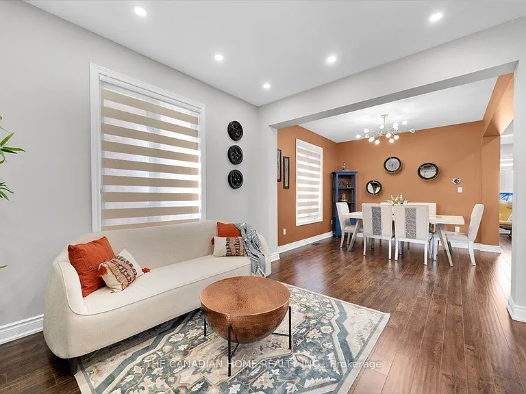 33 Denali Cres — Photo 10
