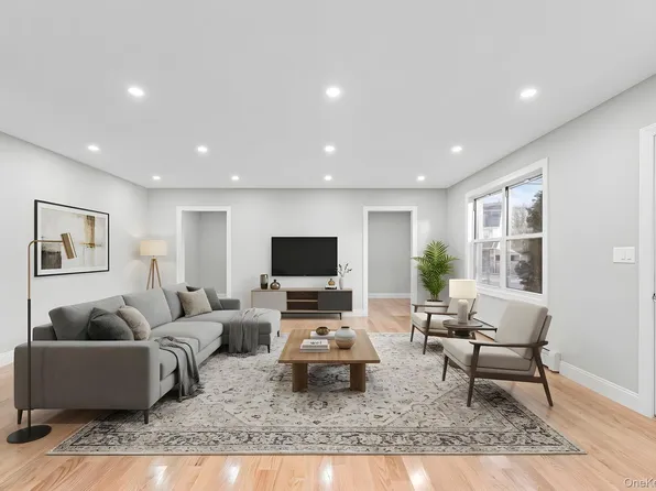 112-44 212th St, Jamaica, NY 11429