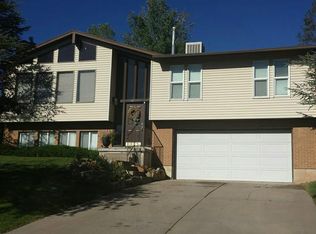 46 N Country Ln, Fruit Heights, UT 84037