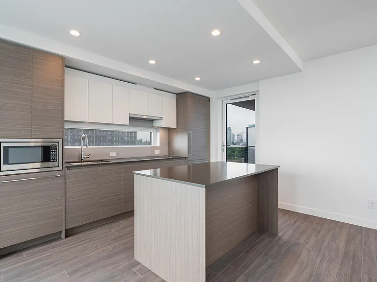 13615 Fraser Hwy #2403 — Photo 12