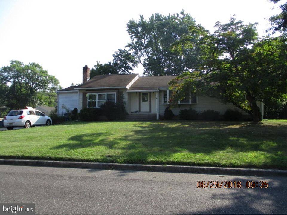 2nd image of 2 Warren Ave