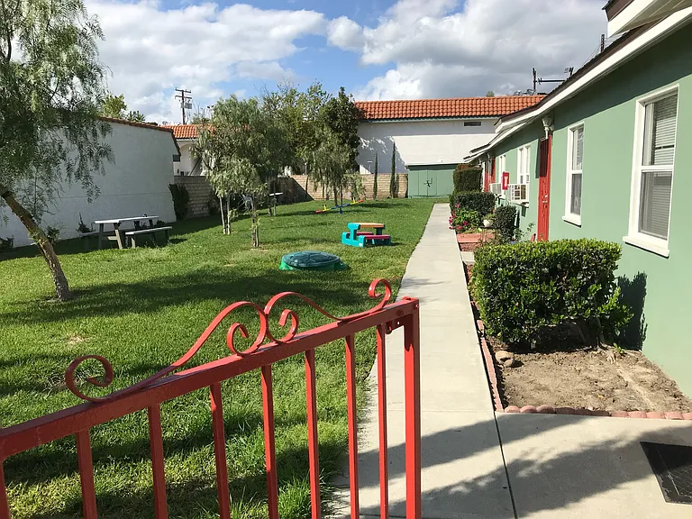 1873 Patricia Ave — Photo 15