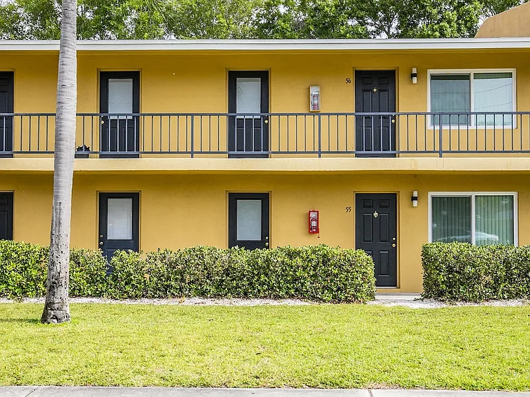 Ridge Manor Apartments — Photo 32