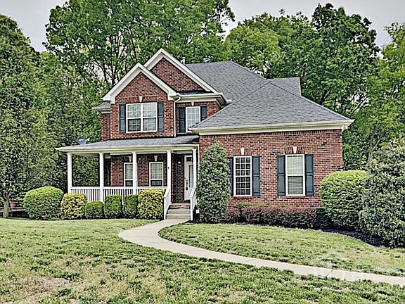 2nd image of 119 Kearney Ct