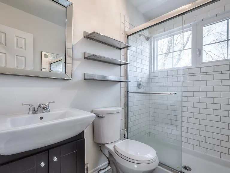 233 Berkeley St — Photo 11