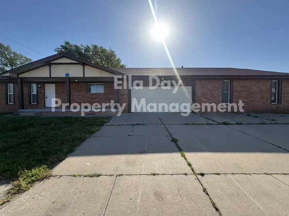 2006 S White Oak Dr #2006, Wichita, KS 67207