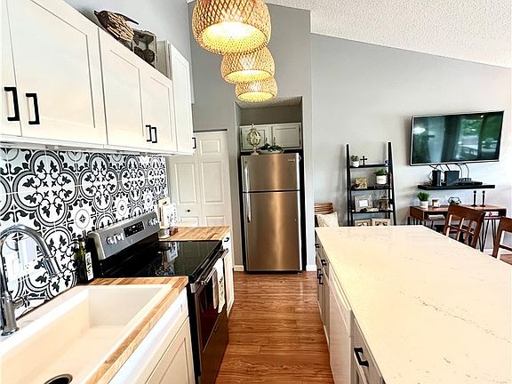 3rd image of 237 Southwood Shores Pl #3C