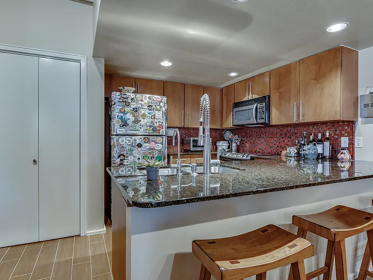 1209 N Harvey Ave #102 — Photo 5