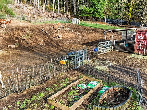 3rd image of 3762 W Cloquallum Road