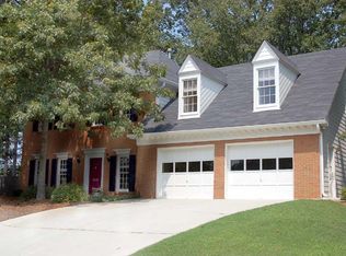 1045 Pine Bloom Dr, Roswell, GA 30076
