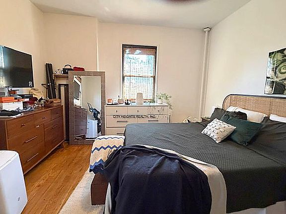 5th image of 182 Amity St APT 4B