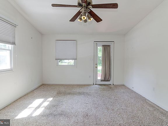 4th image of 7343 Howard Ct