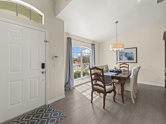 5th image of 4312 SW Elaine Court