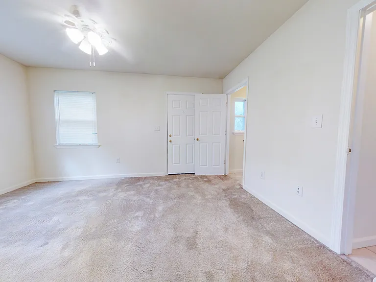 891 Campus Cir #1 — Photo 7
